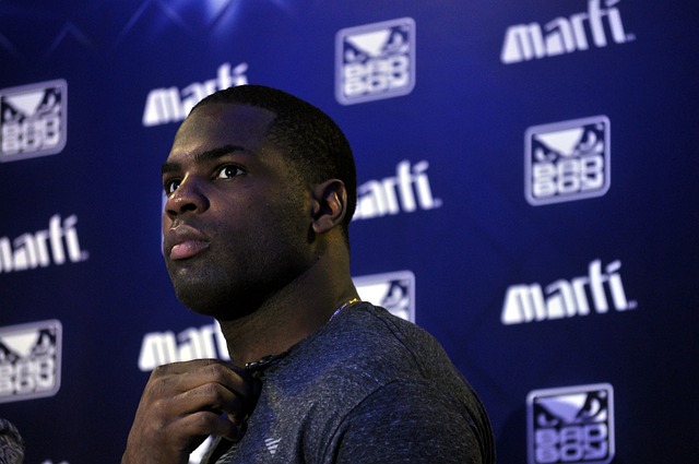 利物浦考察法甲中卫雅凯，科纳特或离队