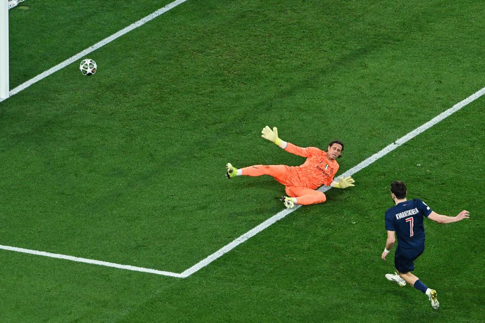 周定洋：很遗憾没能带回3分，但我们向所有人展现了成都精神