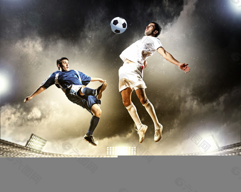 孔帕尼：阿芳很可能下周末复出；我们祝穆勒在美职联决赛获胜